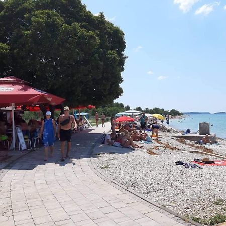 Apartman Deni Peroj Εξωτερικό φωτογραφία