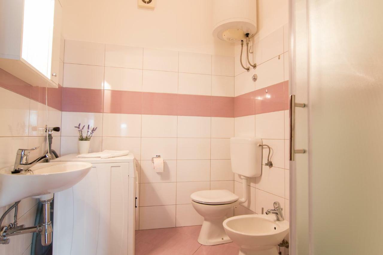 Apartman Deni Peroj Εξωτερικό φωτογραφία